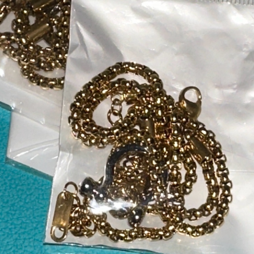 ♥️ Gold and Silver Chain Necklace - Picture 7 of 8